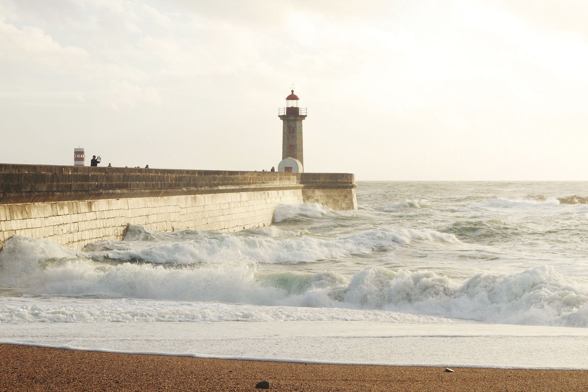 Felgueiras Lighthouse and Atlantic waves in Foz do Douro